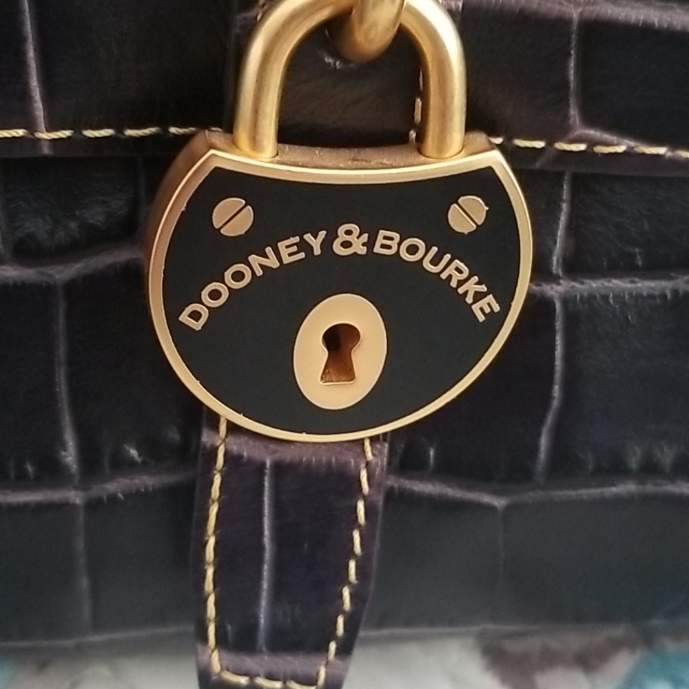 Dooney & Bourke - Picture 2 of 6